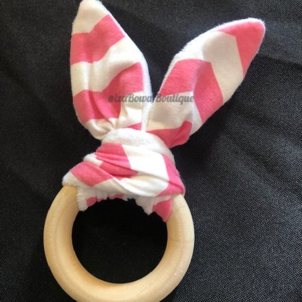Hot Pink Chevron Wooden Teething Ring HANDMADE WTRHP NWT Boutique
